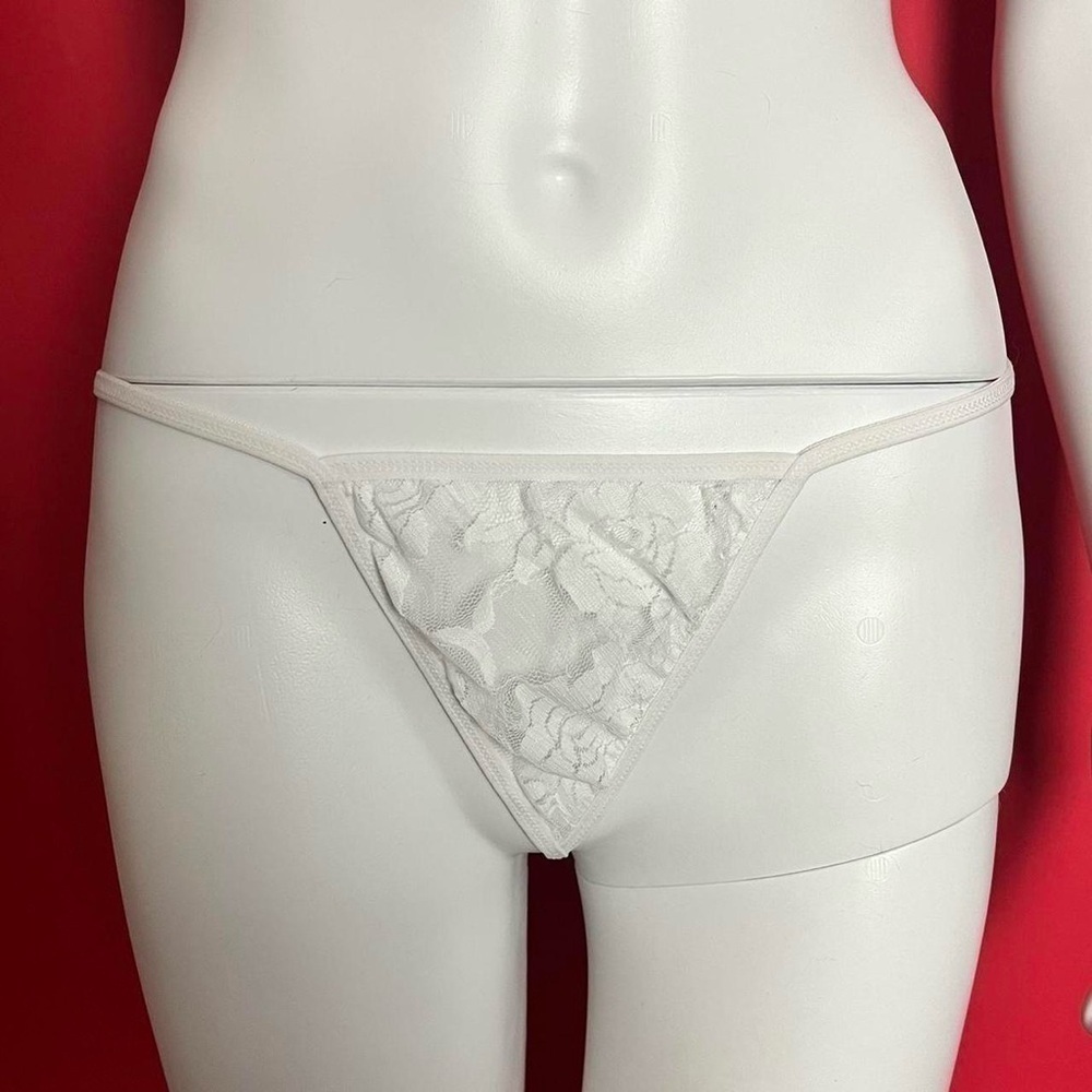 White full lace G-string 🤍🤍